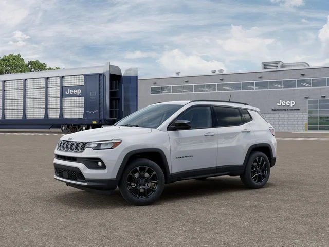 New 2026 Bright White Clearcoat Jeep Latitude image 2