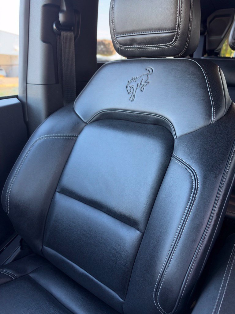 Used 2025 Gray Metallic Ford Badlands image 37