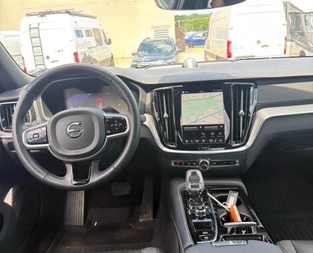 Used 2024 Crystal White Volvo Ultimate image 9