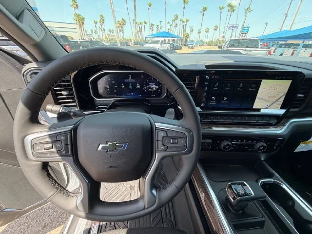 New 2026 Summit White Chevrolet LT Trail Boss image 9