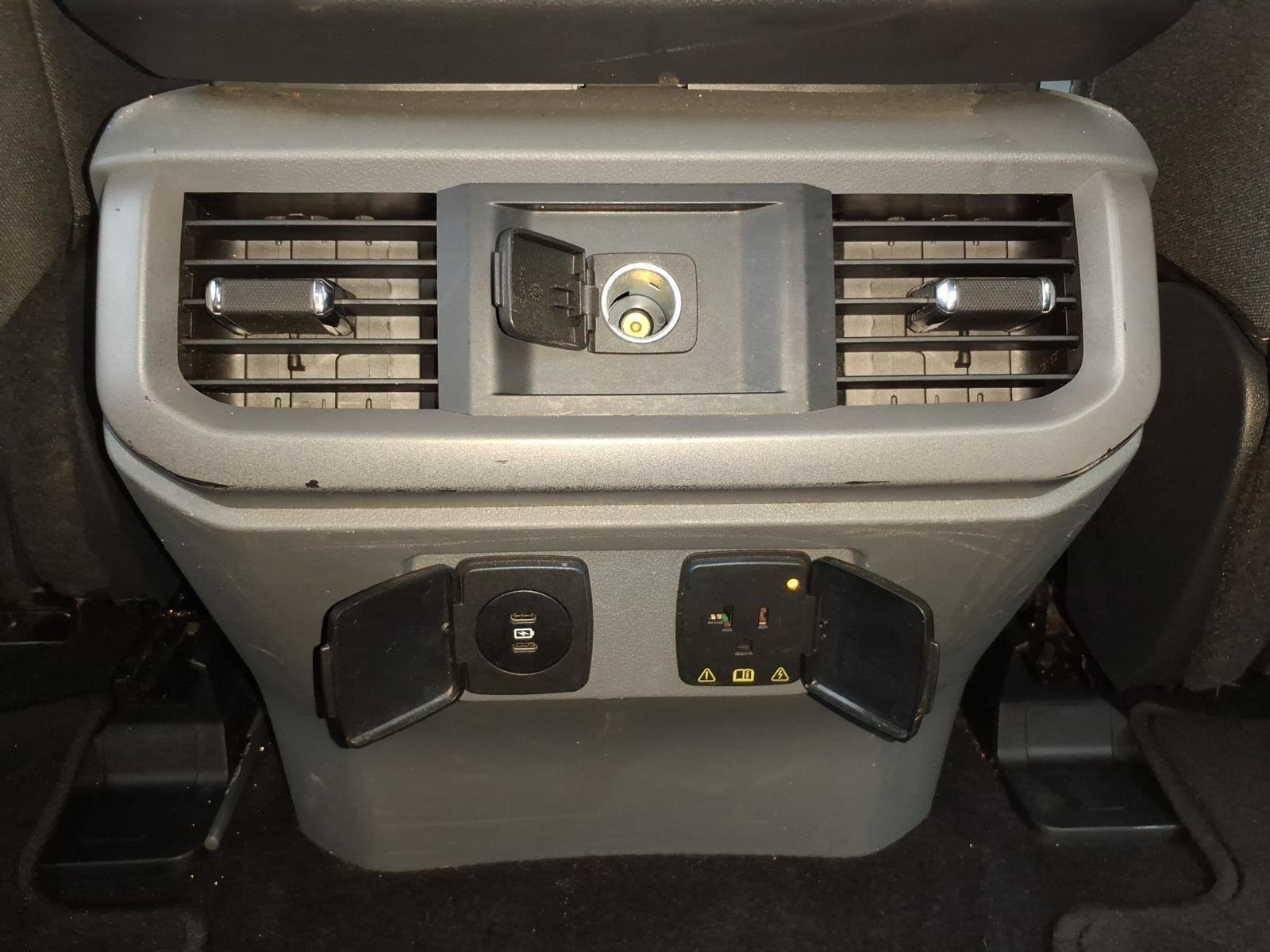 Used 2024 Agate Black Metallic Ford XLT image 25