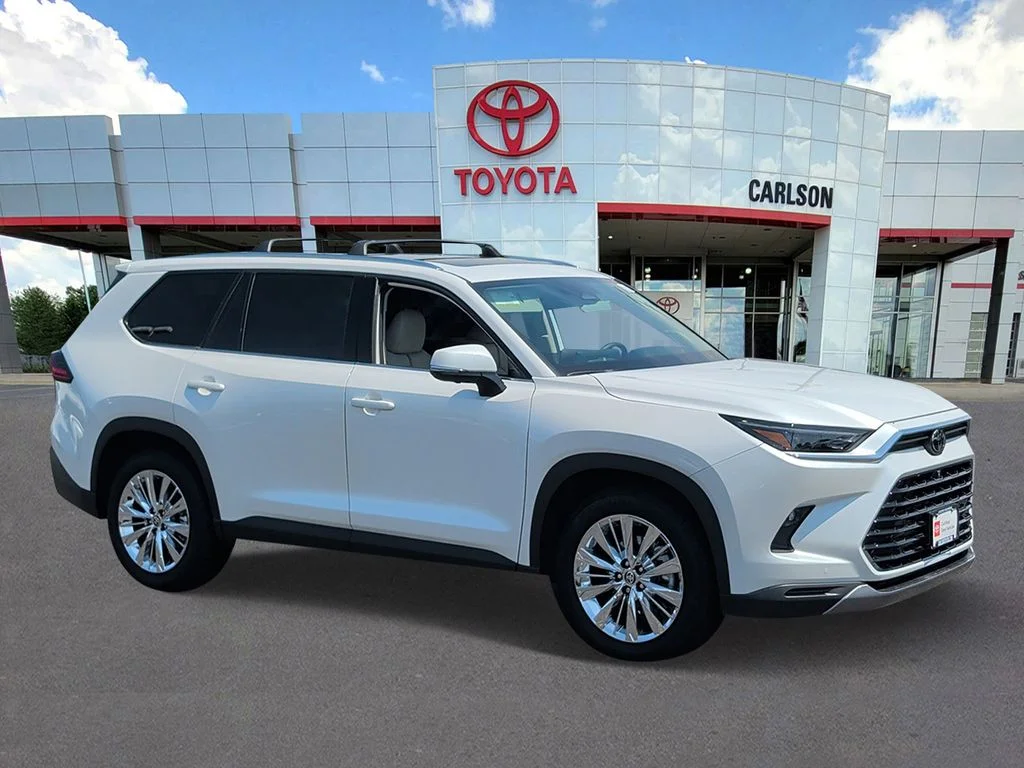 Certified 2025 Toyota Grand Highlander Platinum with VIN 5TDAAAB54SS091256 for sale in Minneapolis, Minnesota