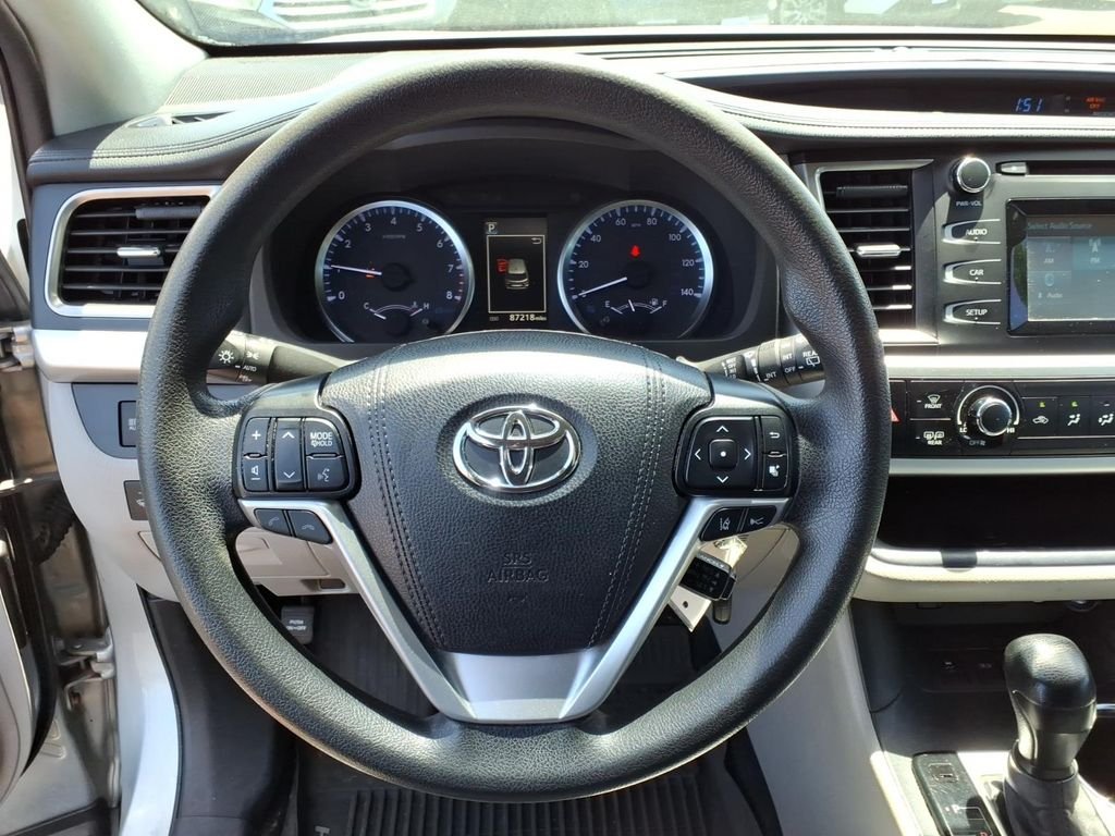 Used 2019 Celestial Silver Metallic Toyota LE image 22
