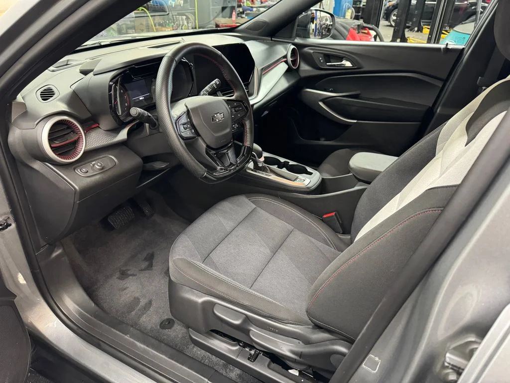 Used 2025 Gray Chevrolet 1RS image 13