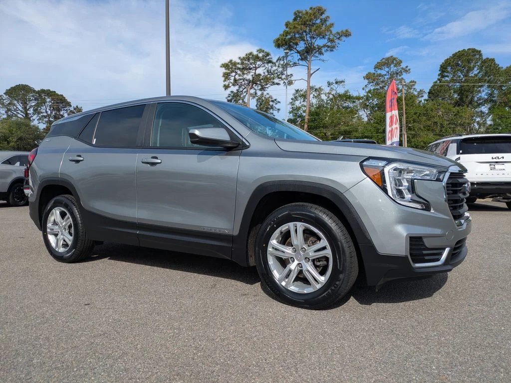 2024 GMC Terrain SLE AWD's photo