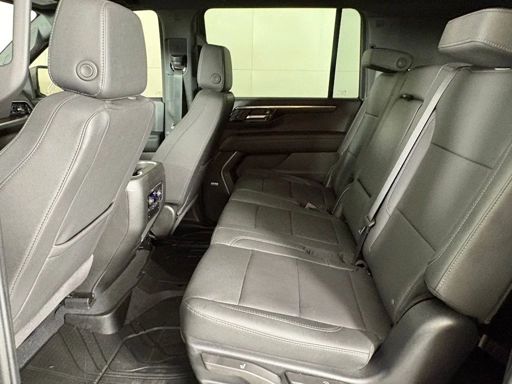 Used 2026 Gray Chevrolet Z71 image 40