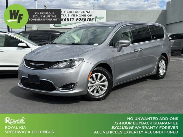 2019 Chrysler Pacifica Touring Plus's photo