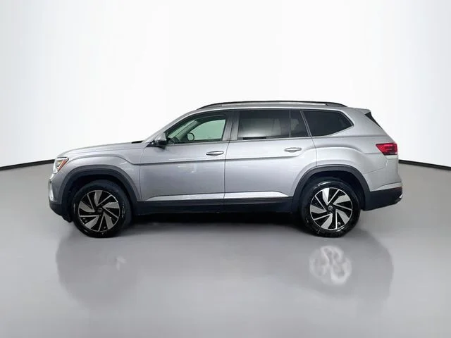 2025 Volkswagen Atlas SE w/Tech - Photo 6