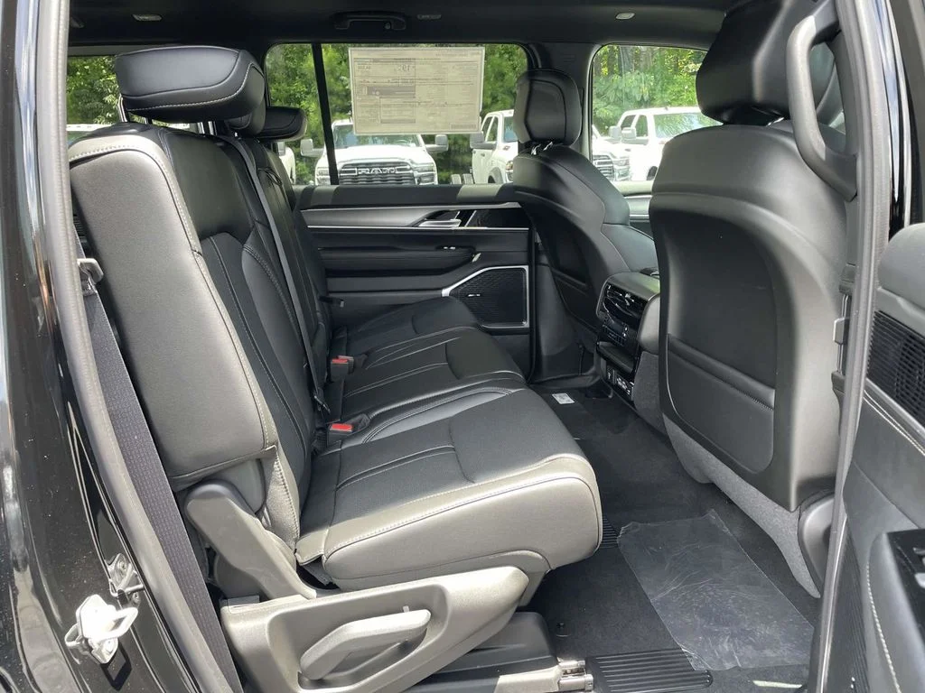 New 2026 High Gloss Black Jeep 85th Anniversary Edition image 18
