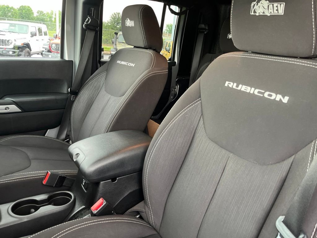 Used 2014 Billet Metallic Clearcoat Jeep Unlimited Rubicon image 3