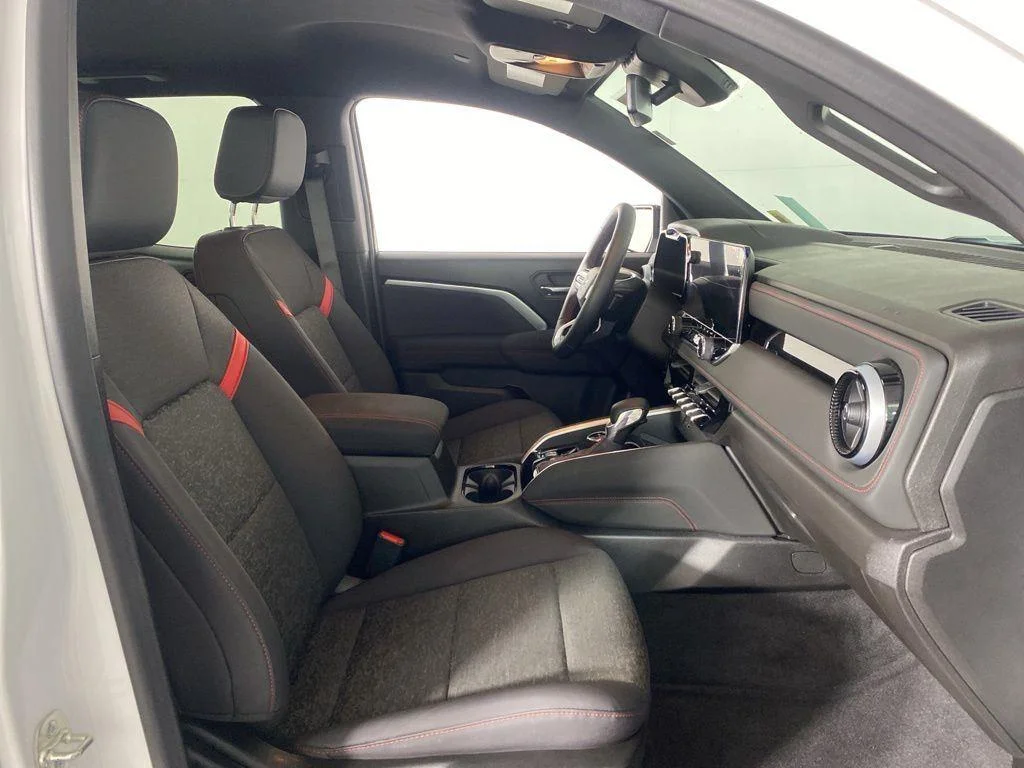 New 2026 Summit White Chevrolet Z71 image 27