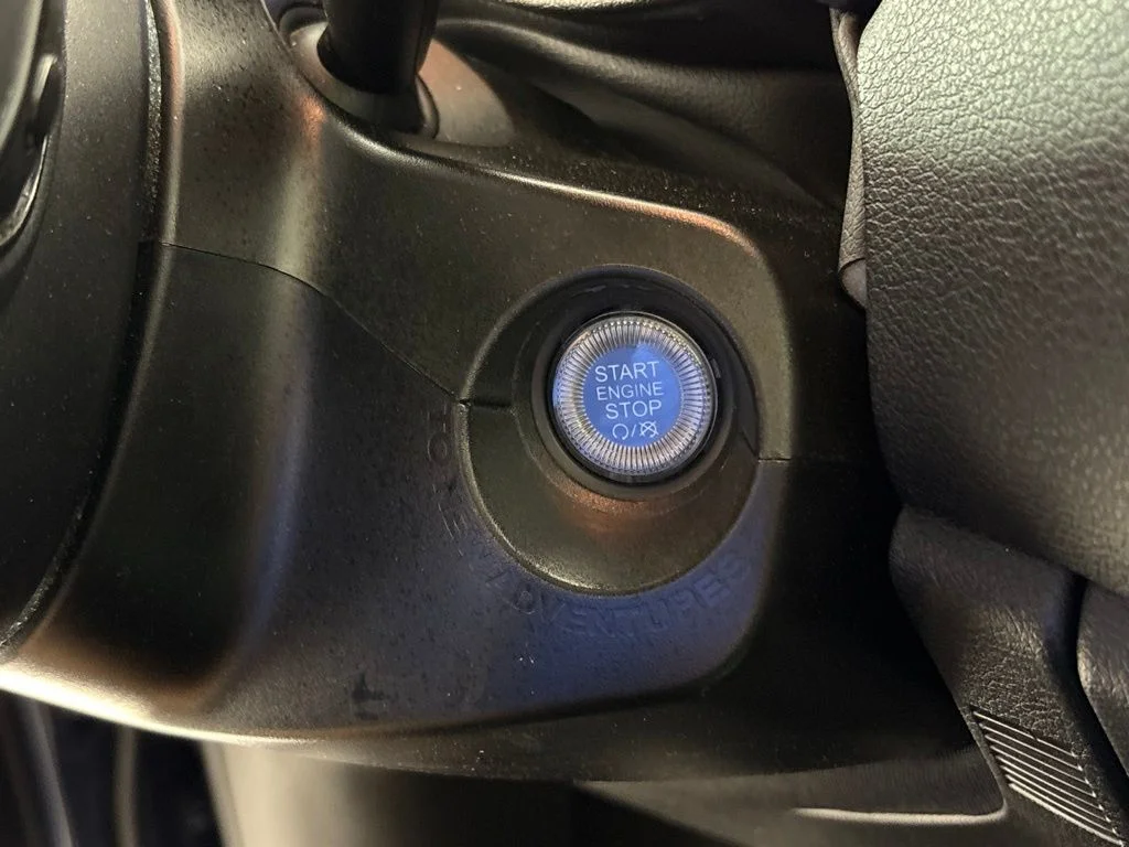 Used 2023 Blue Jeep Latitude image 26