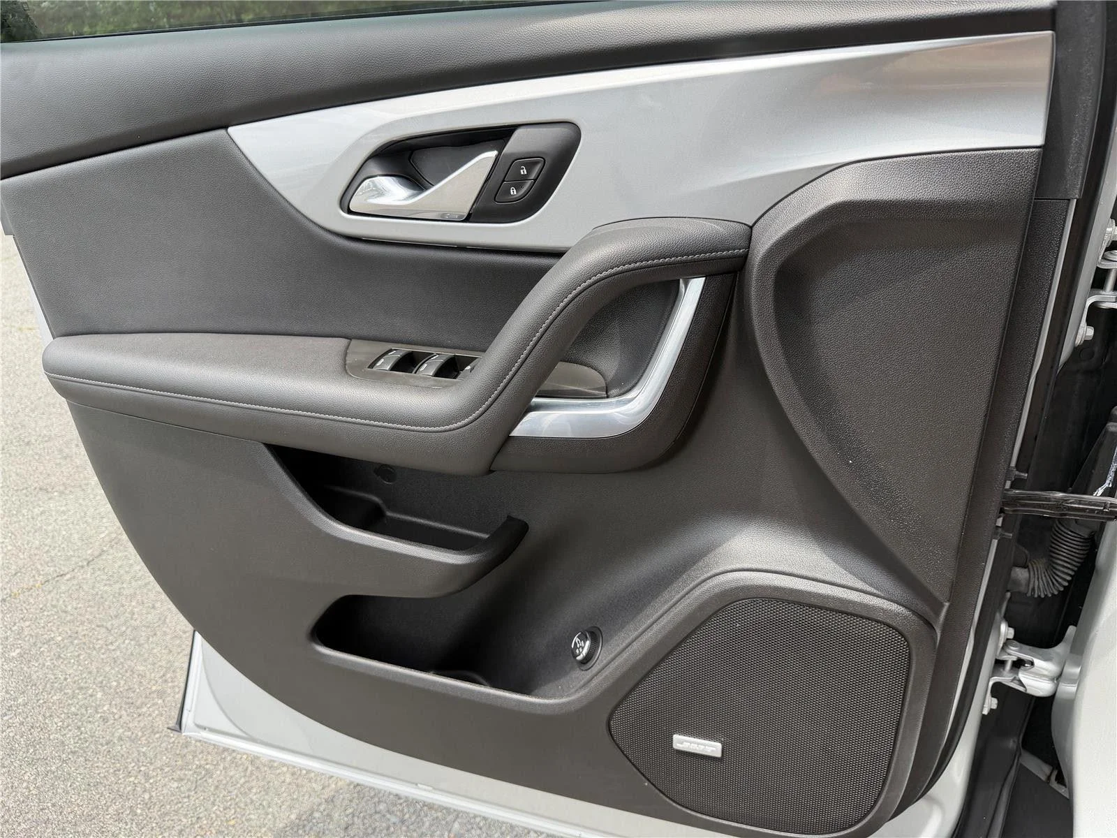 Used 2021 Silver Ice Metallic Chevrolet LT image 29