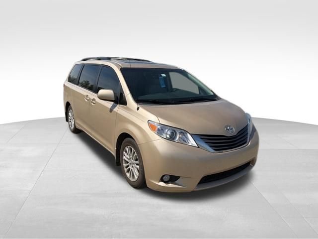 2012 Toyota Sienna XLE