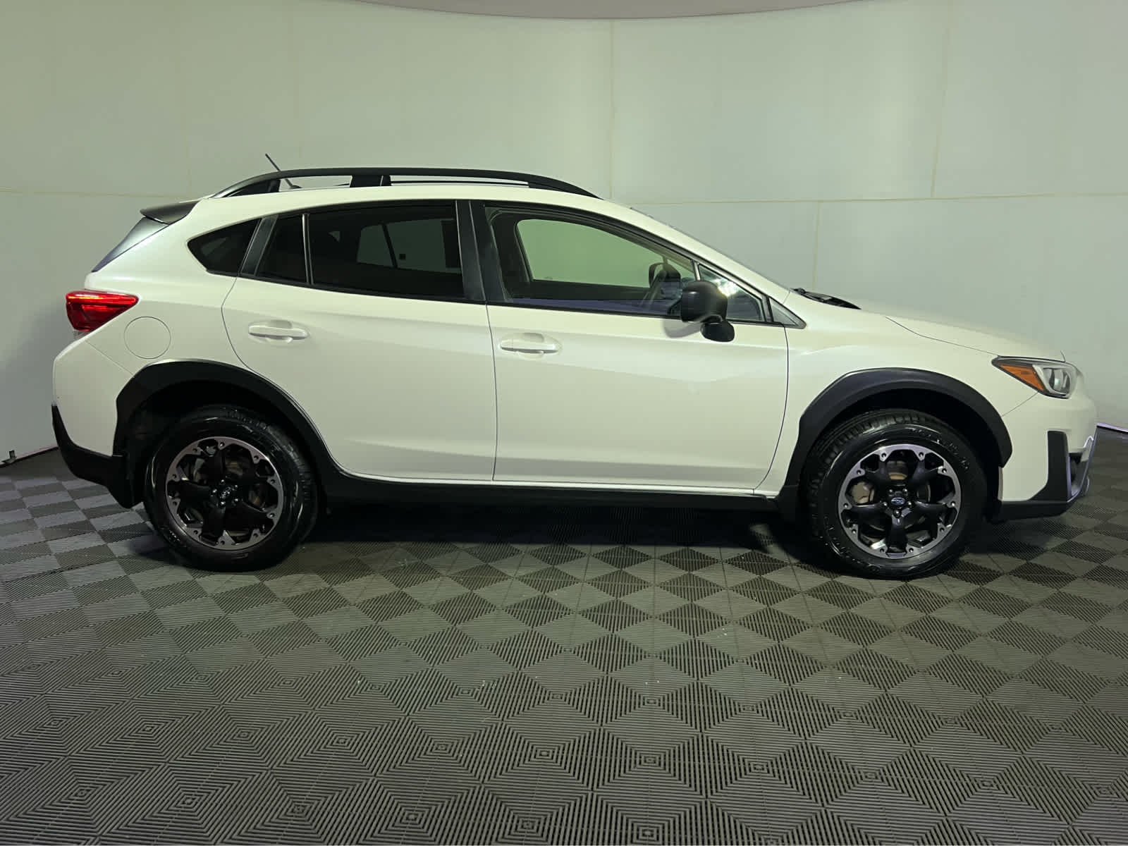 Used 2021 Crystal White Pearl Subaru  image 8