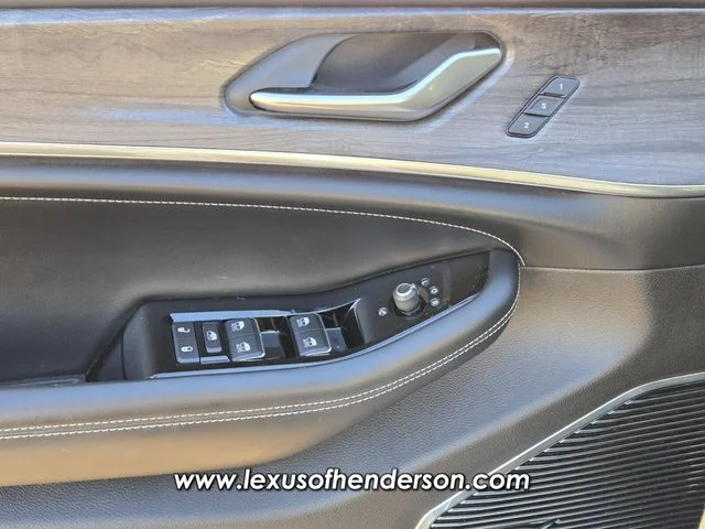 Used 2021 Silver Jeep Overland image 22