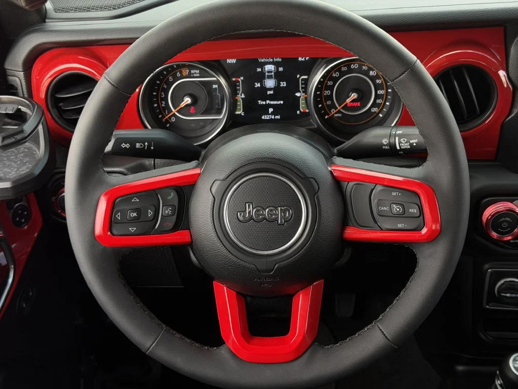 Used 2023 Black Jeep Texas Trail image 15