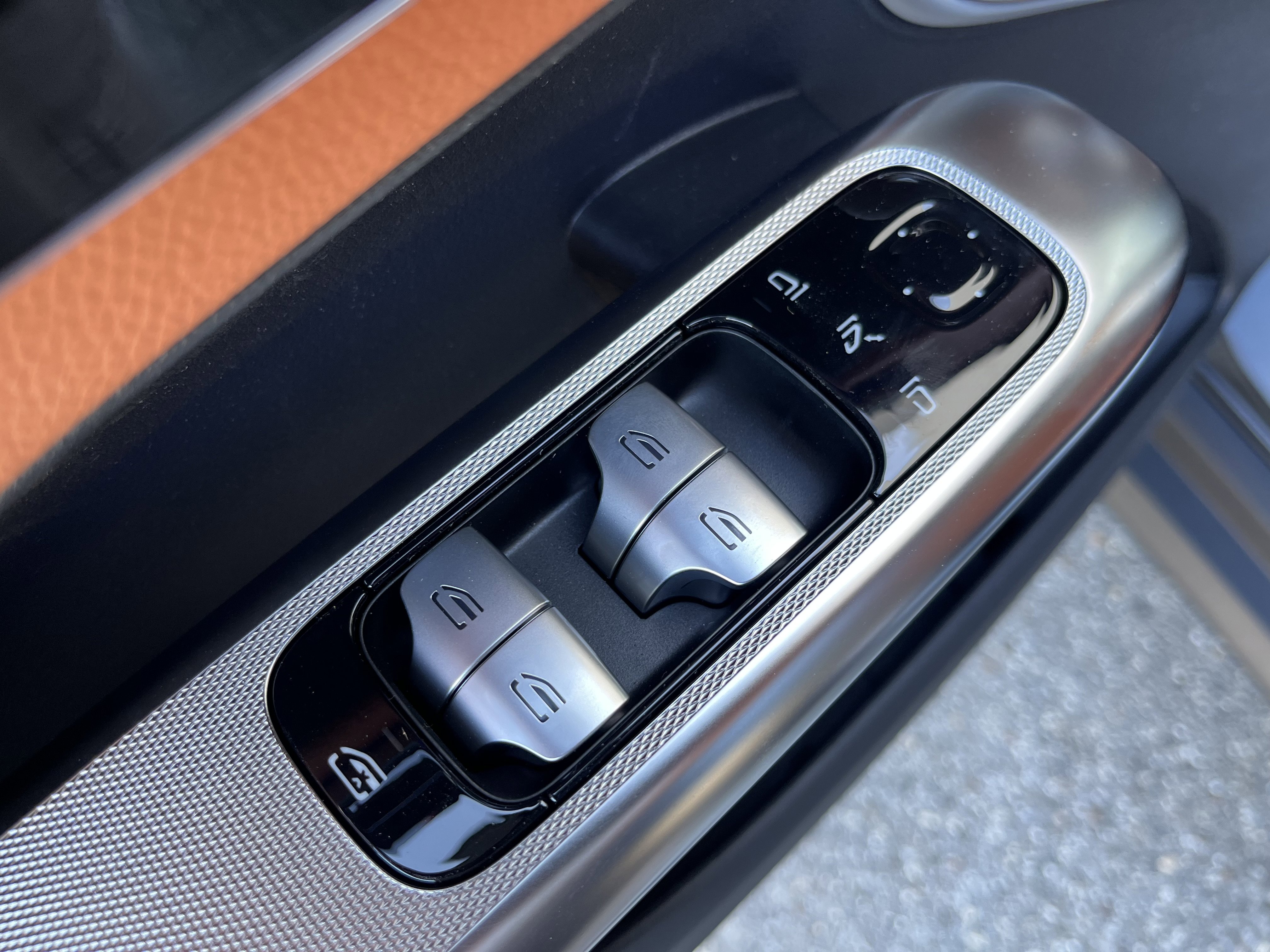 New 2026 Graphite Grey Metallic Mercedes-Benz GLC 300 image 15