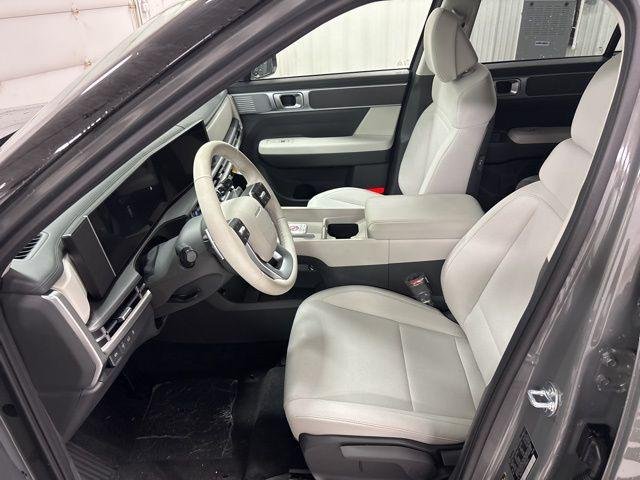 New 2026 Gray Hyundai SE image 6