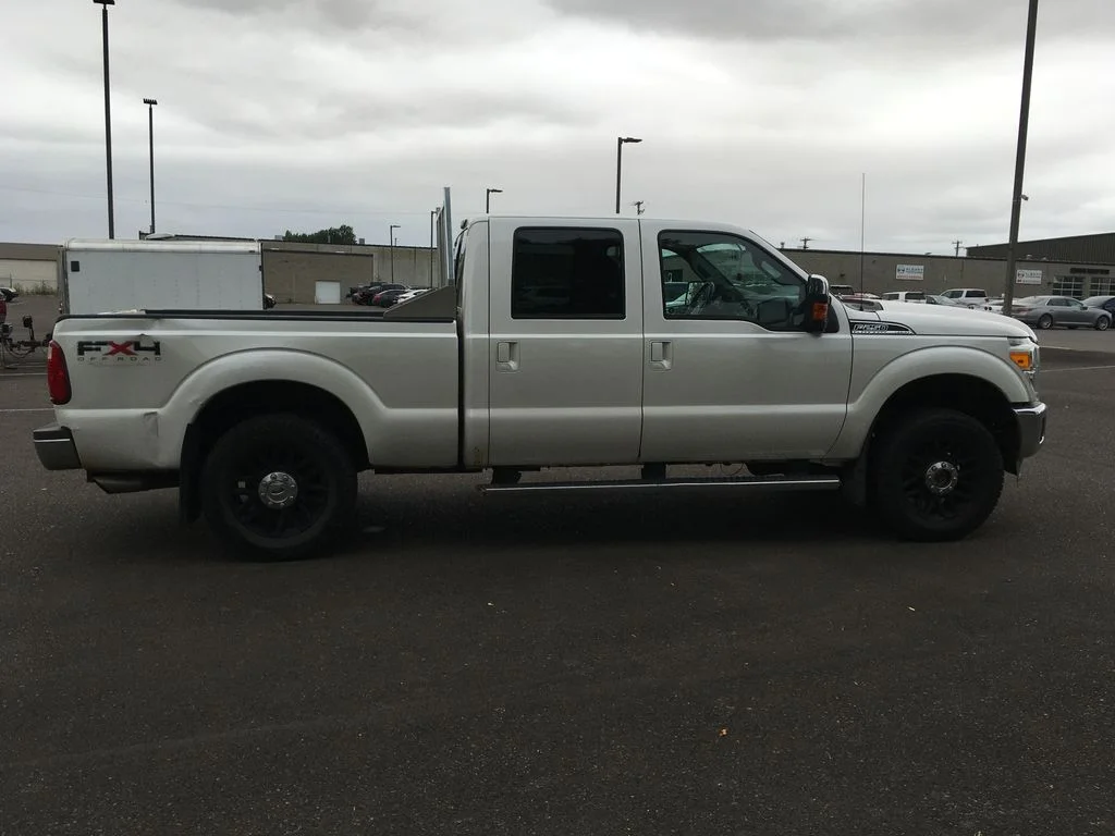 Used 2011 White Ford  image 7