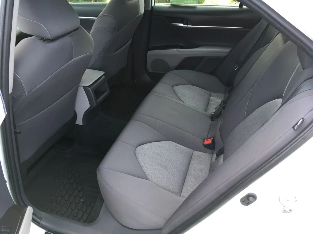 Used 2023 White Toyota LE image 25