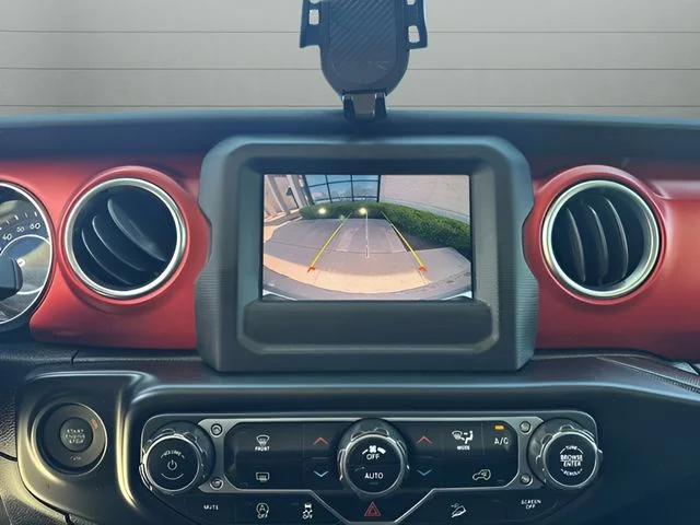 Used 2020 Gray Jeep Rubicon image 17