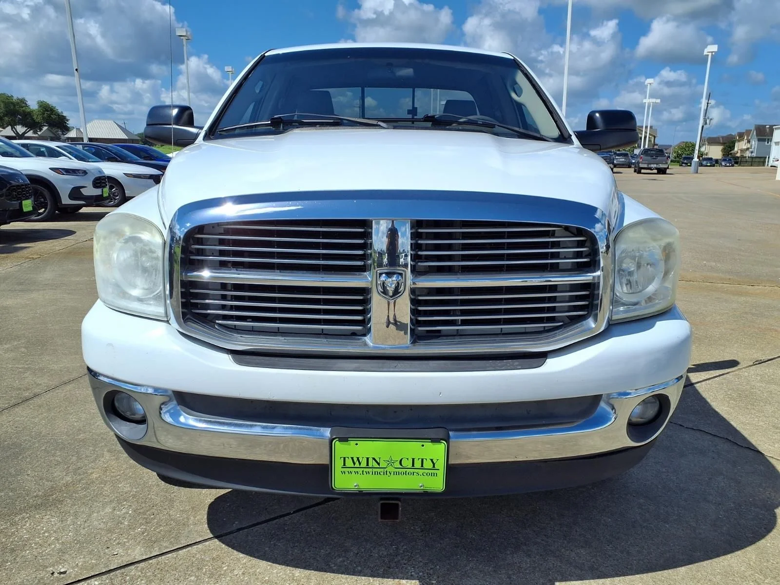Used 2007 White Dodge SLT image 3