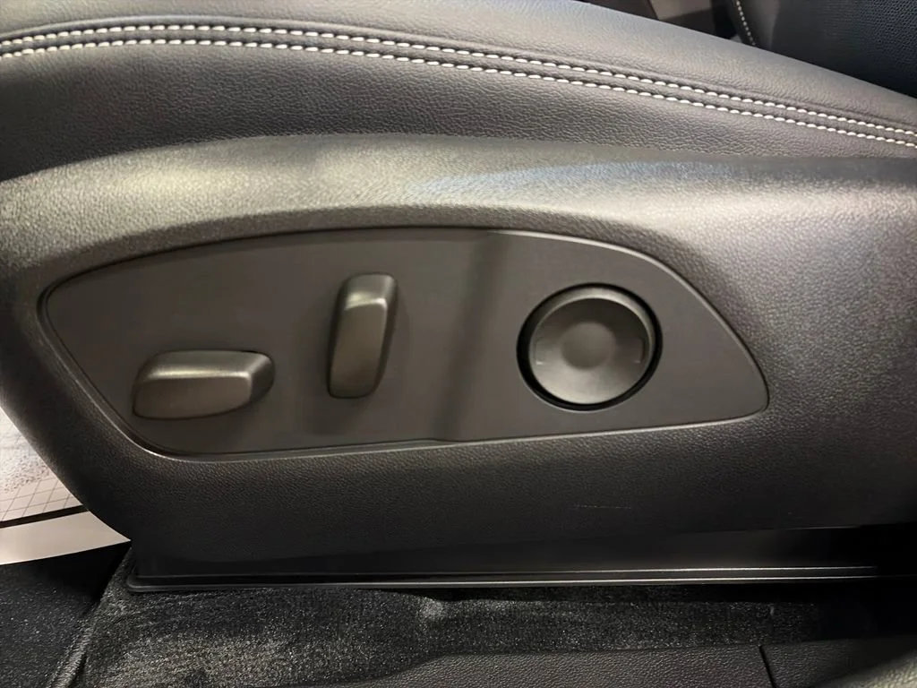 2026 Chevrolet Blazer EV LT - Photo 23