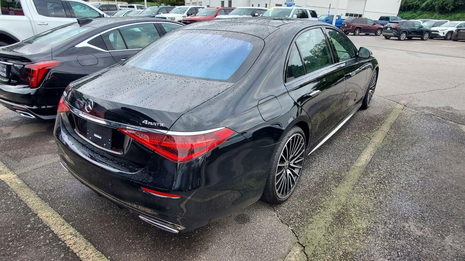 Used 2024 Black Mercedes-Benz S 580 image 9