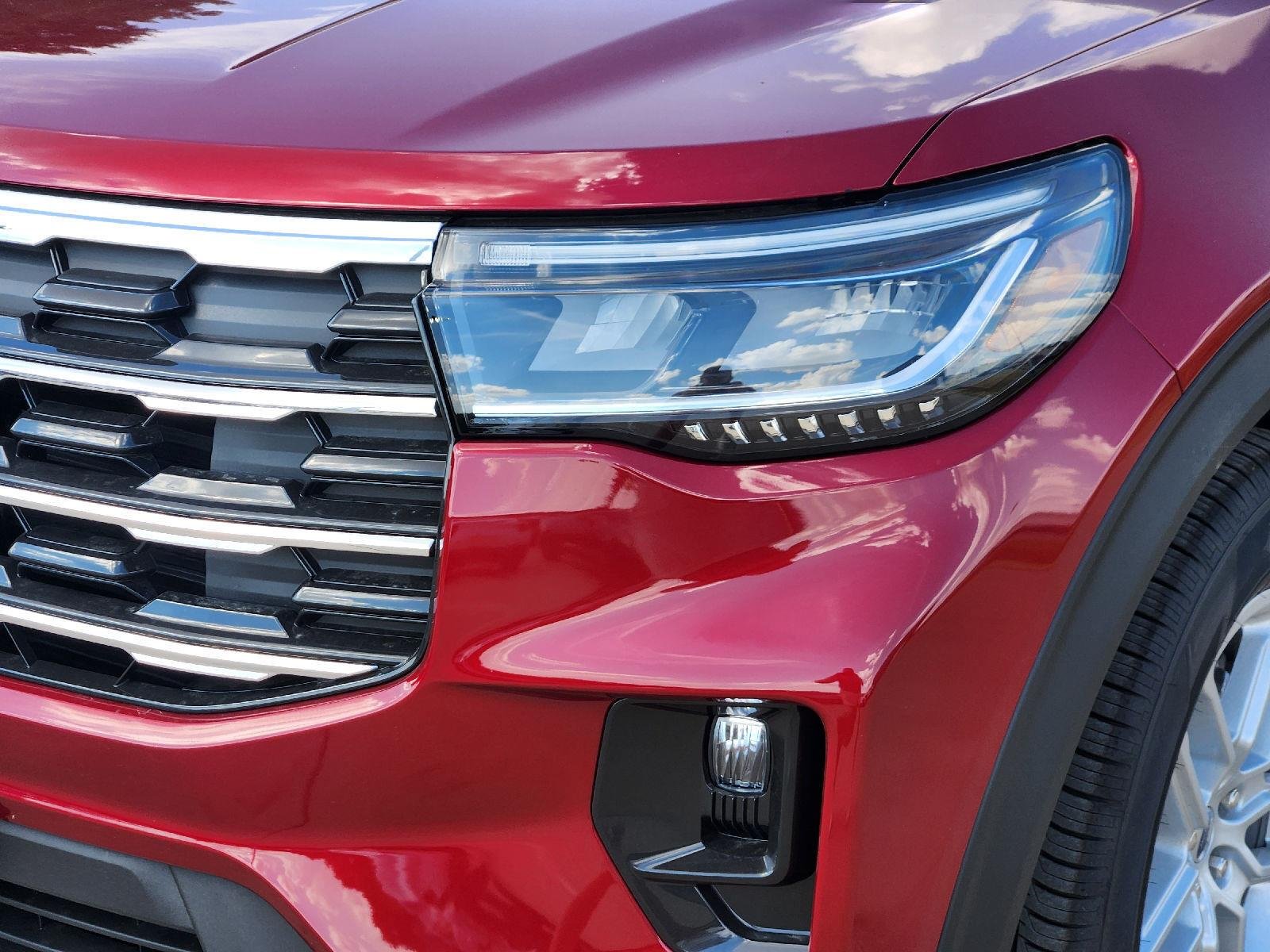 New 2027 Ruby Red Metallic Tinted Clearcoat Ford Active image 5