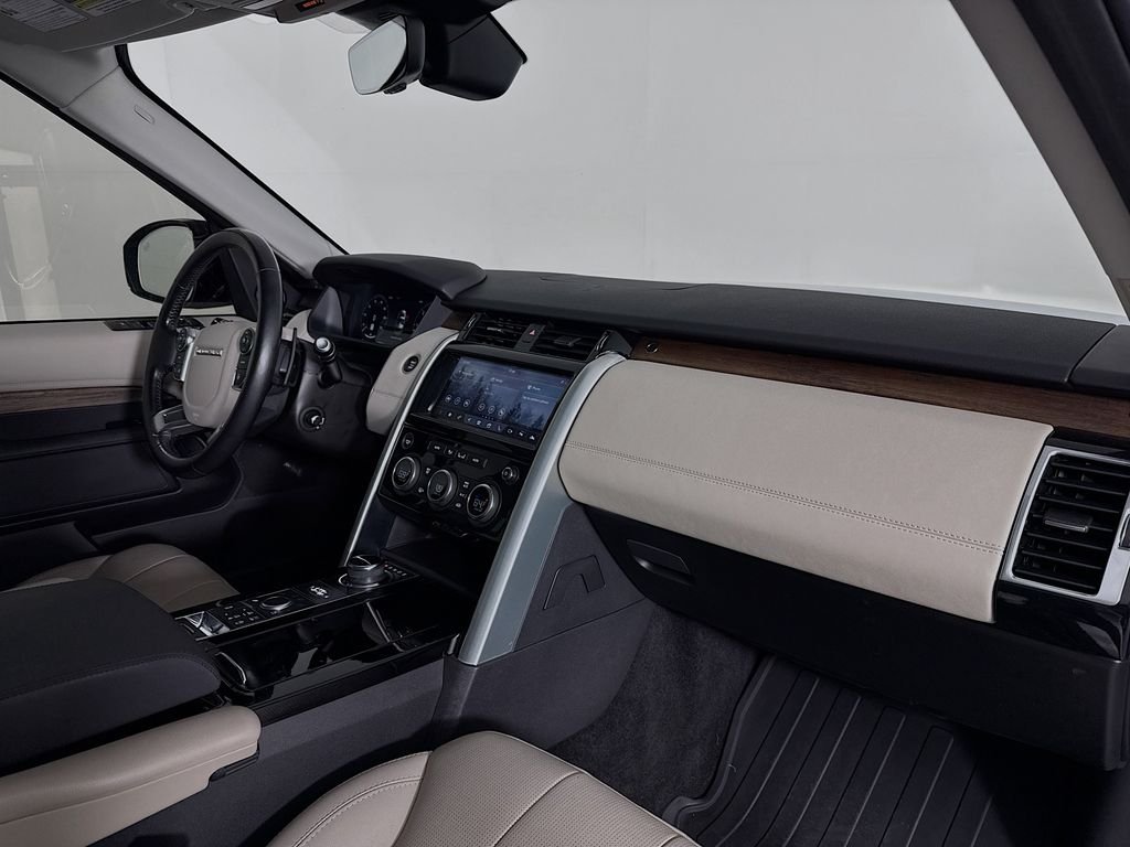 Used 2018 White Land Rover HSE image 31