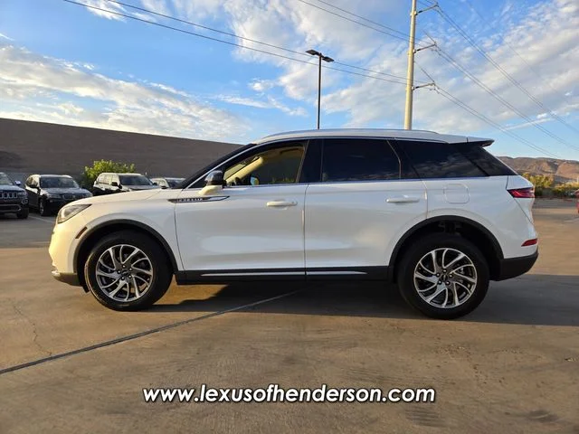 Used 2021 White Lincoln Standard image 3