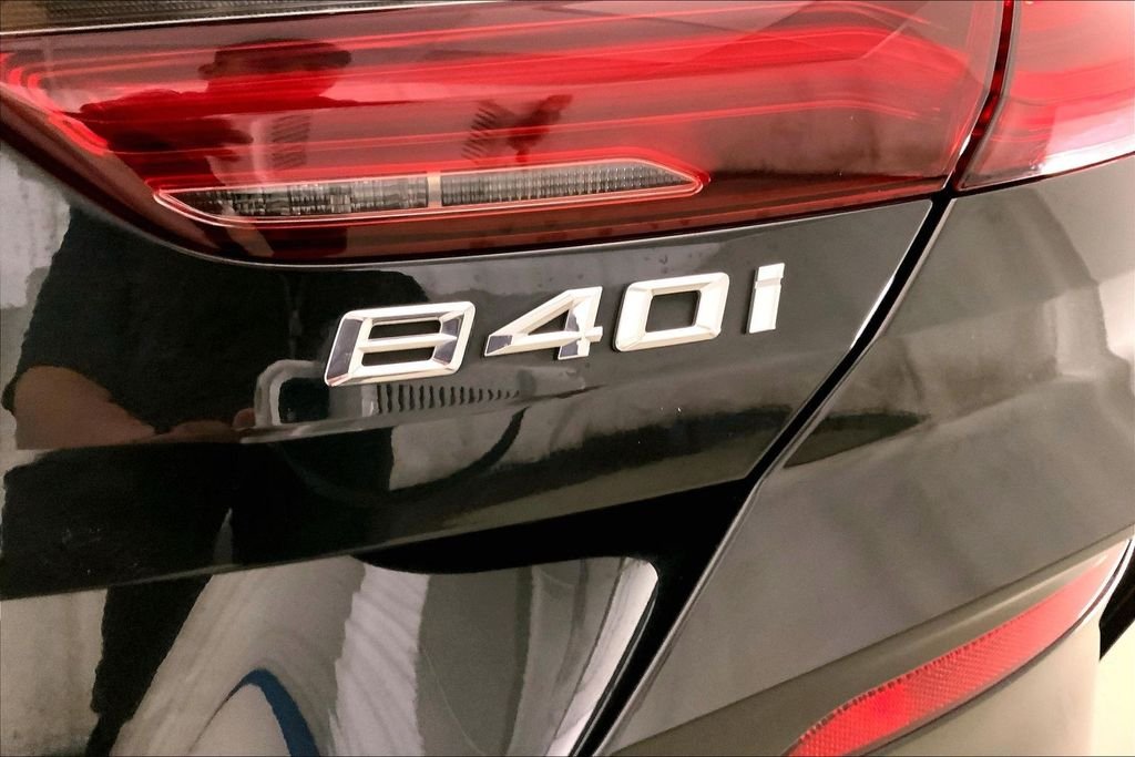 Used 2022 Black Sapphire Metallic BMW  image 7
