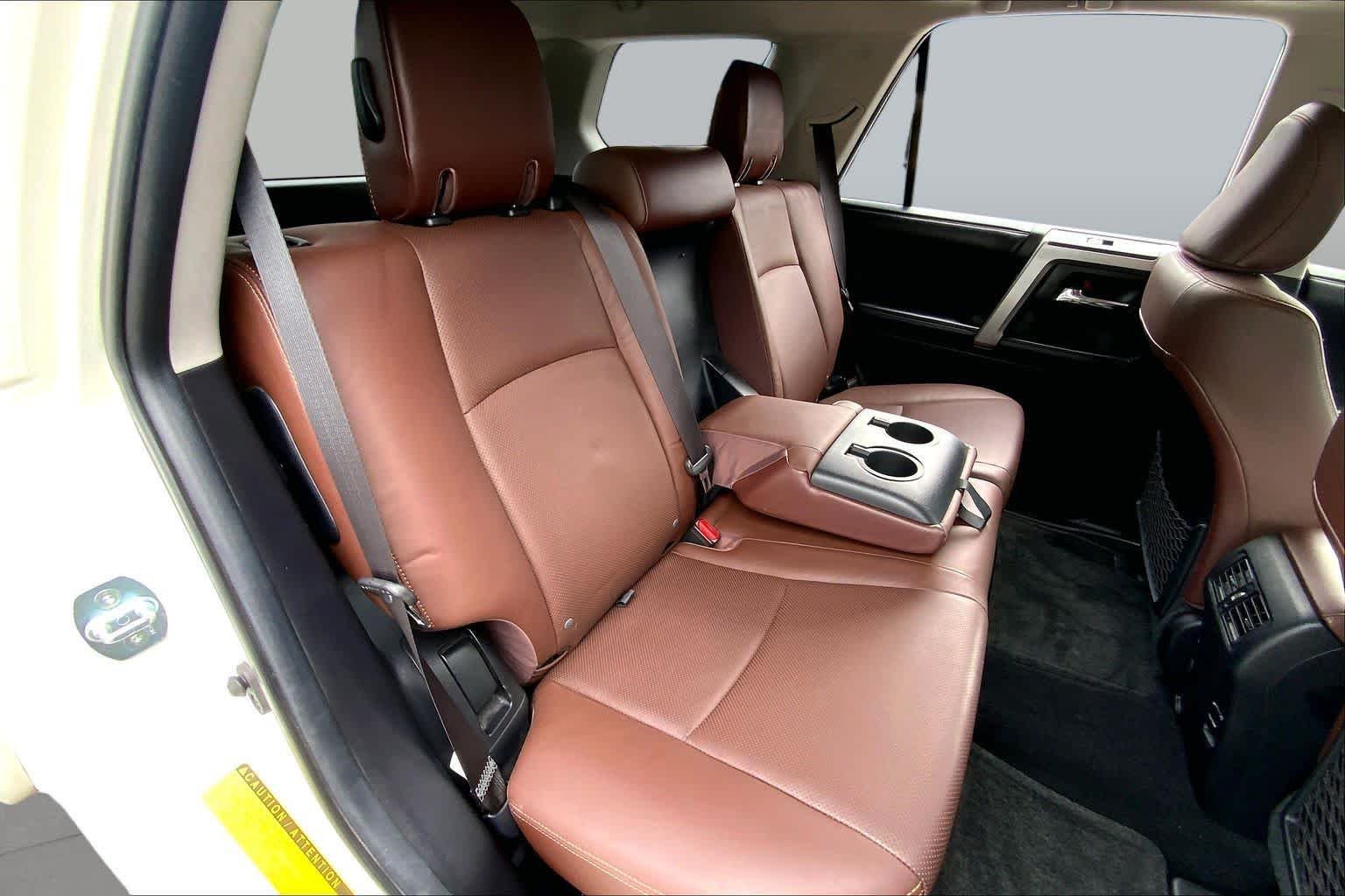 Used 2018 Blizzard Pearl Toyota Limited image 20