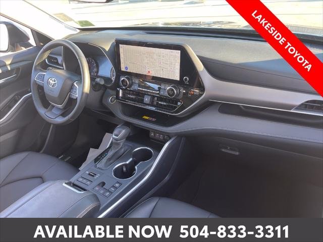 Certified Used 2026 PRECIOUS METAL Toyota  image 17