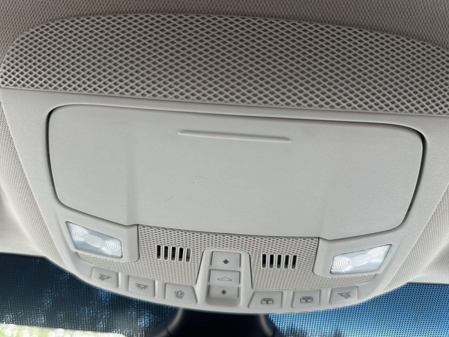 Used 2021 Star White Metallic Tri-Coat Ford Titanium image 20