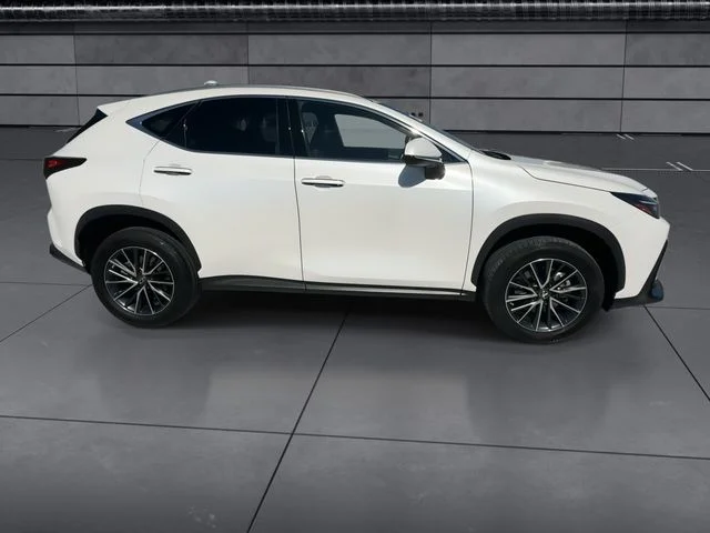 Used 2023 White Lexus 350 Premium image 9