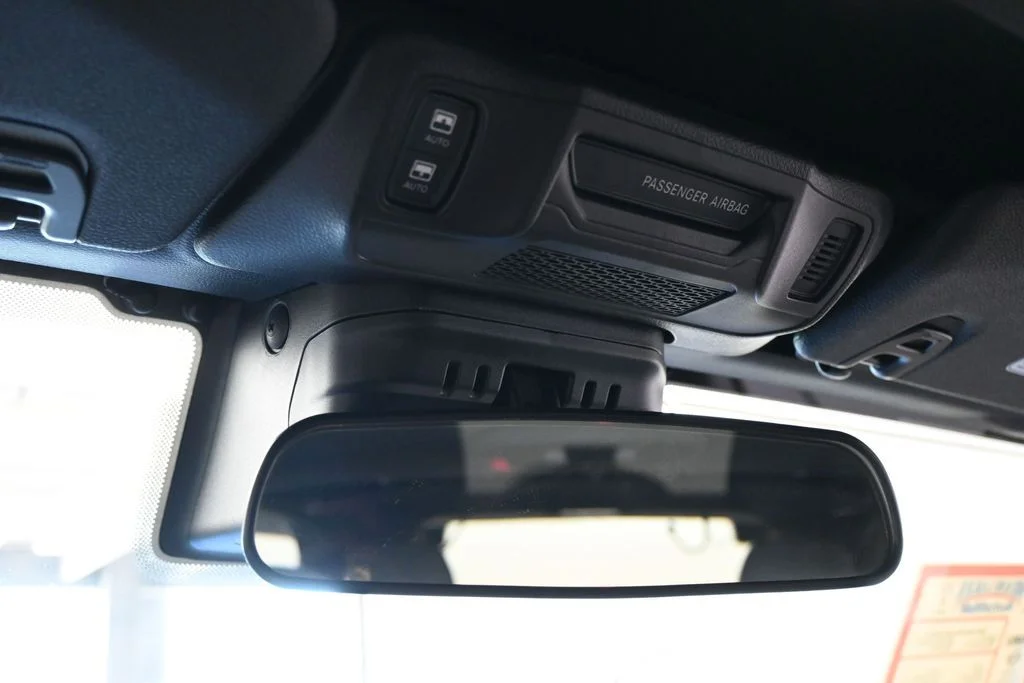 Used 2025 Hydro Blue Pearl Coat Jeep Sport S image 22