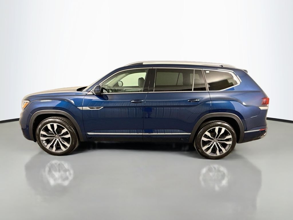 Used 2022  Volkswagen 3.6L V6 SEL Premium R-Line image 4