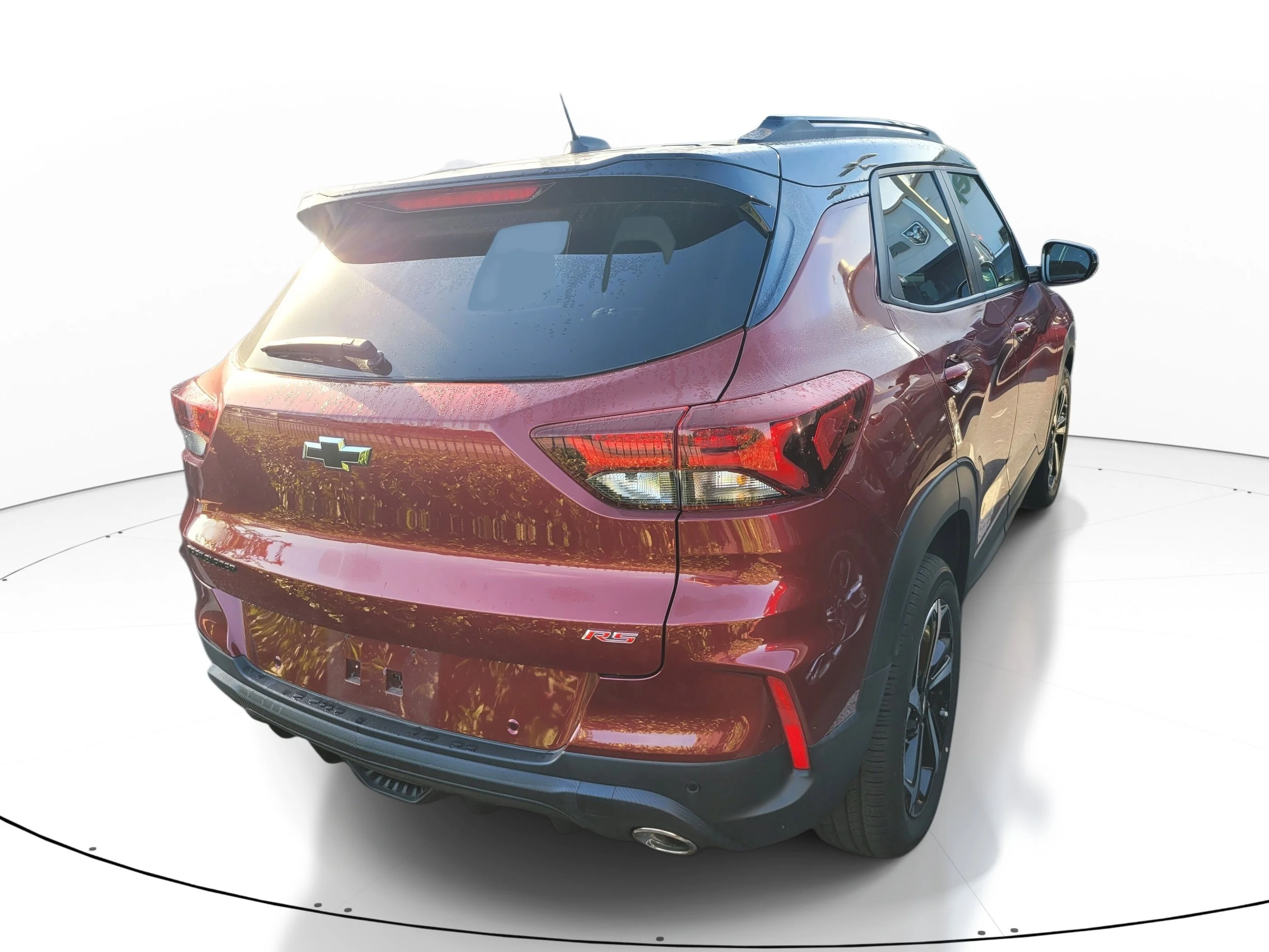 Used 2022 Crimson Metallic Chevrolet RS image 4
