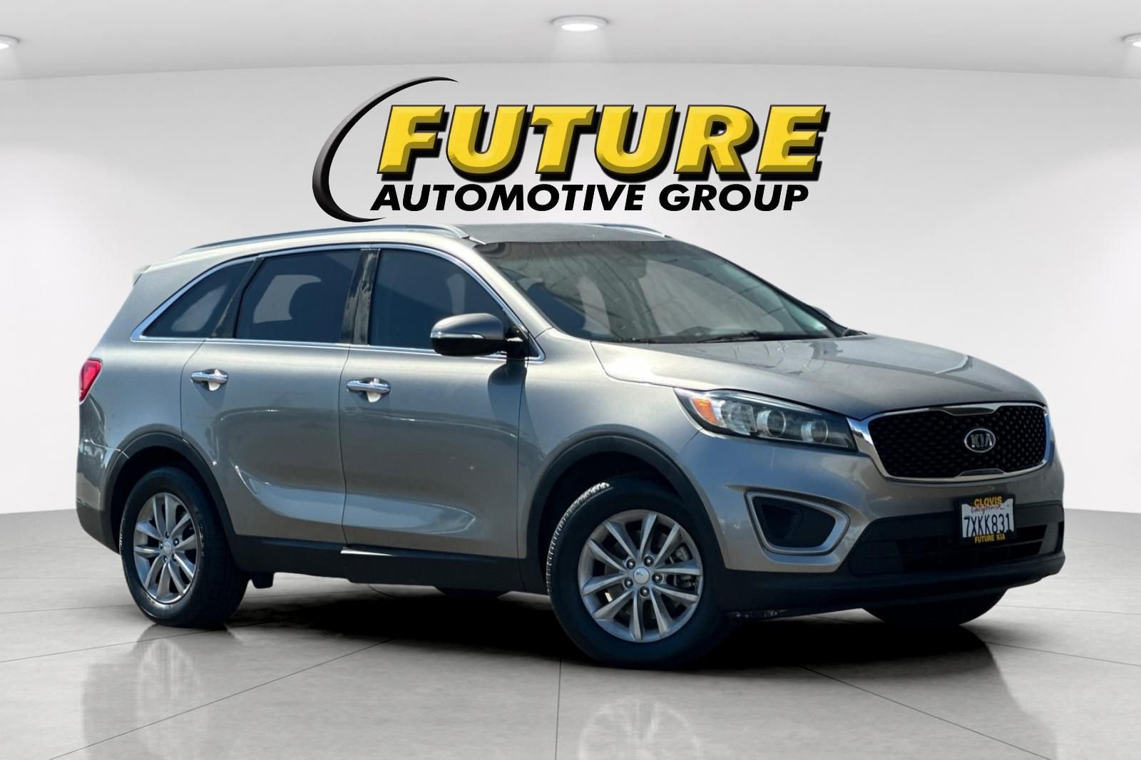 Used 2017 Silver Kia LX image 1