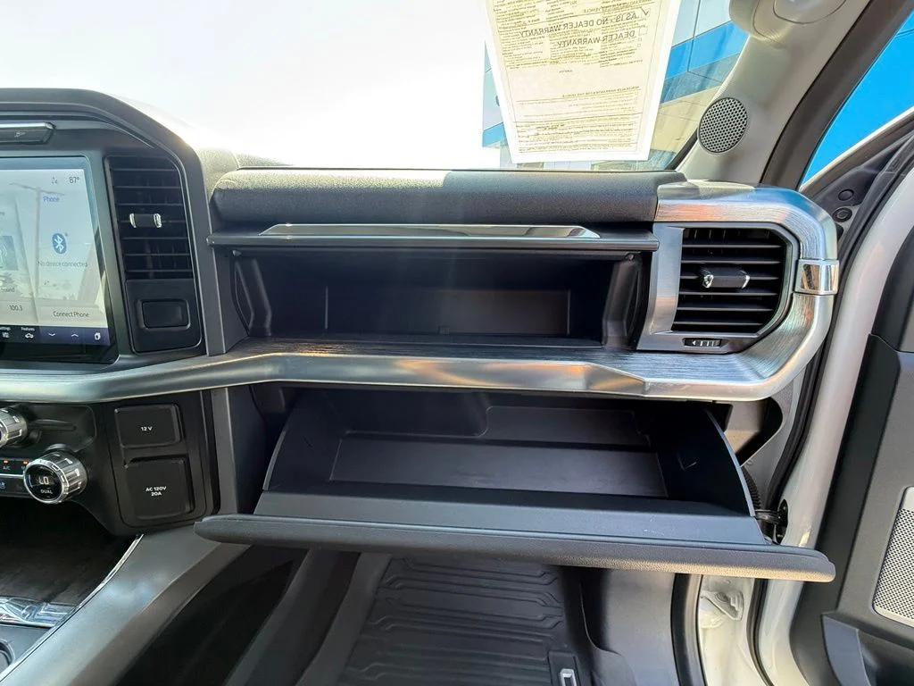 Used 2021 White Ford Lariat image 17