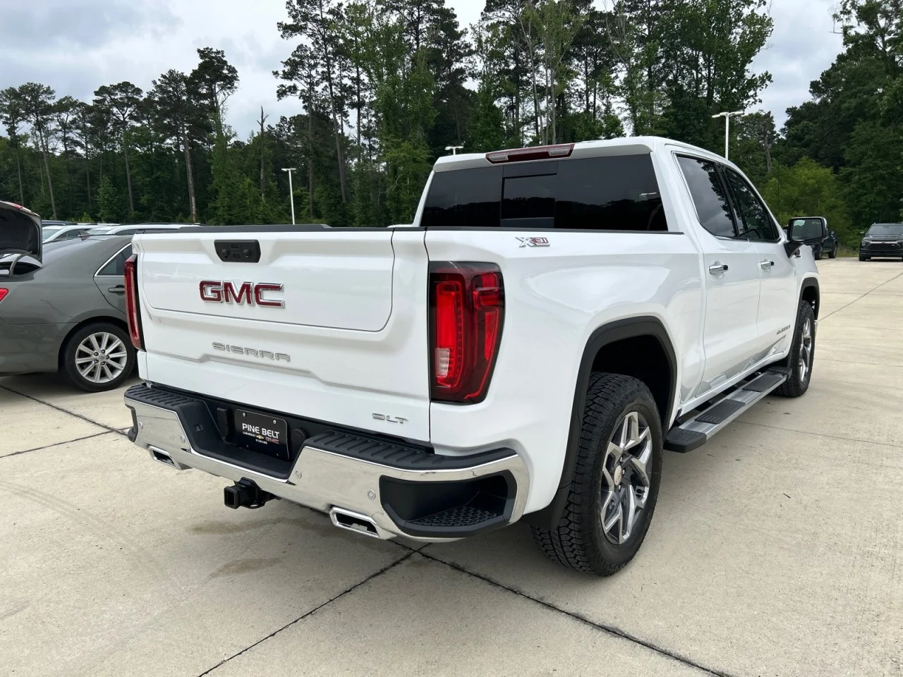 New 2026 Summit White GMC SLT image 2