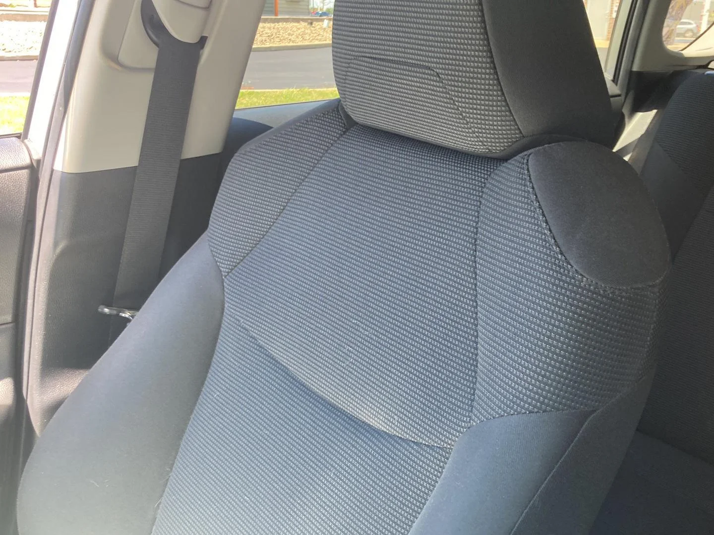 Used 2019 Gy Toyota LE image 21