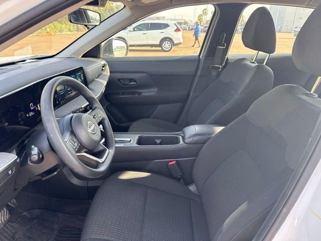 Used 2026 White Nissan S image 10