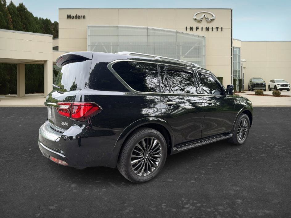 Certified Used 2023 Mineral Black INFINITI PREMIUM SELECT image 5