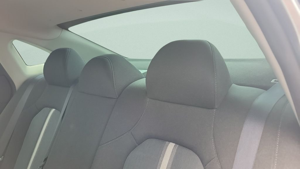Certified Used 2022 Silver Hyundai SE image 10