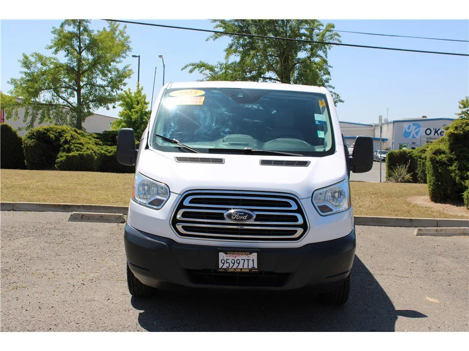 2015 Ford Transit XLT - Photo 2