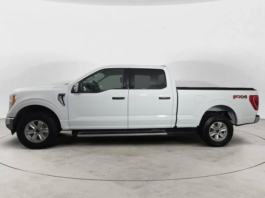 Used 2022 White Ford XLT image 2