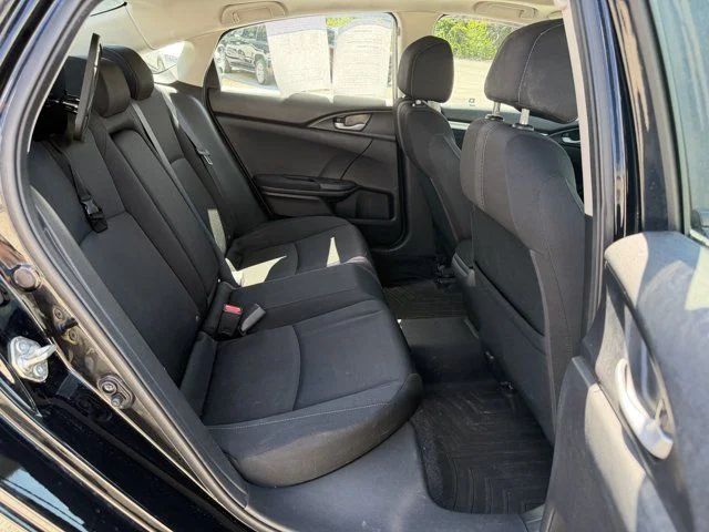 Used 2017  Honda EX-T image 9